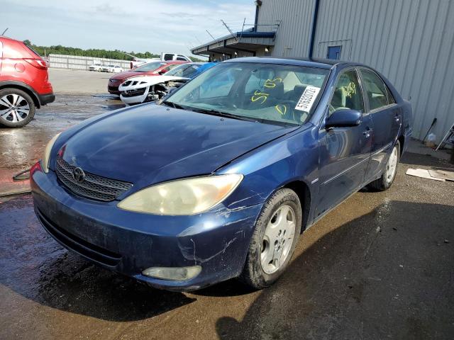 4T1BE32K43U205520 - 2003 TOYOTA CAMRY LE BLUE photo 2