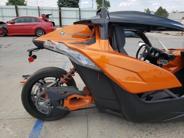 57XAAPFA2F5105538 - 2015 POLARIS SLINGSHOT ORANGE photo 6