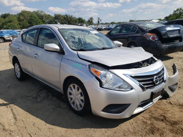 3N1CN7AP0JL862550 - 2018 NISSAN VERSA S SILVER photo 10