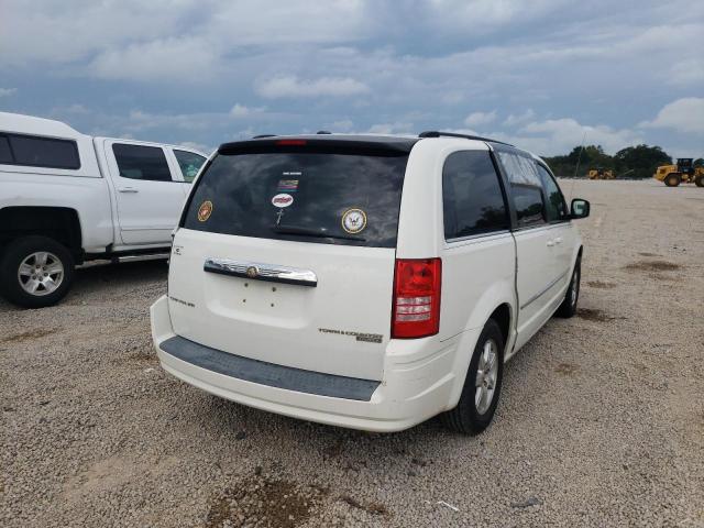 2A8HR54179R585003 - 2009 CHRYSLER TOWN & COU WHITE photo 4