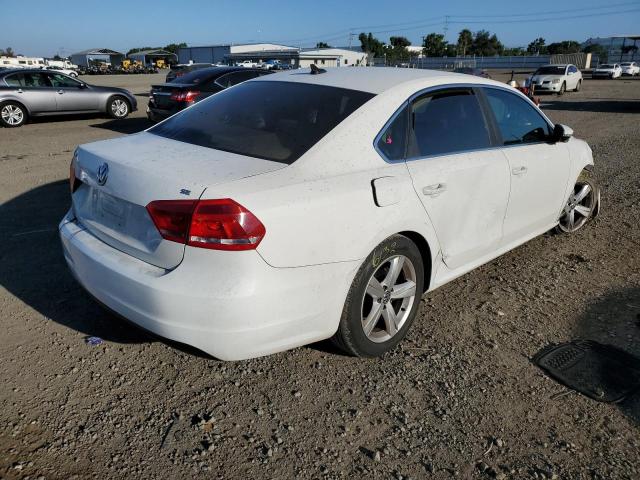 1VWBP7A37CC036192 - 2012 VOLKSWAGEN PASSAT SE WHITE photo 4