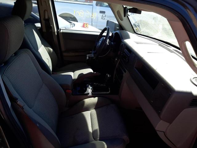 1J8HG48KX6C235565 - 2006 JEEP COMMANDER ნაცრისფერი ფოტო 5