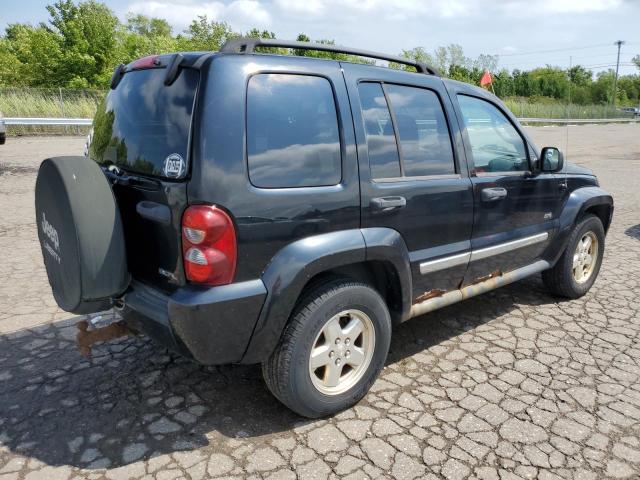 1J4GL48K56W291159 - 2006 JEEP LIBERTY SP BLACK photo 4