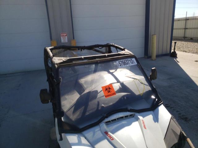 3JBKKAN21FJ001302 - 2015 CAN-AM COMMANDER SILVER photo 9