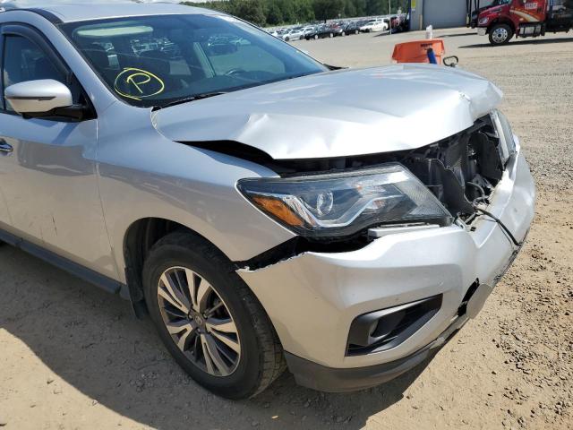 5N1DR2MN2HC639057 - 2017 NISSAN PATHFINDER SILVER photo 9