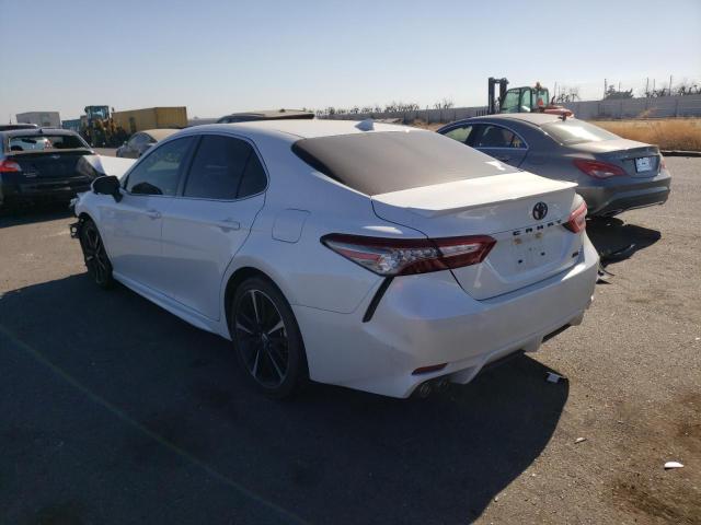 4T1B61HK4KU848330 - 2019 TOYOTA CAMRY XSE WHITE photo 3