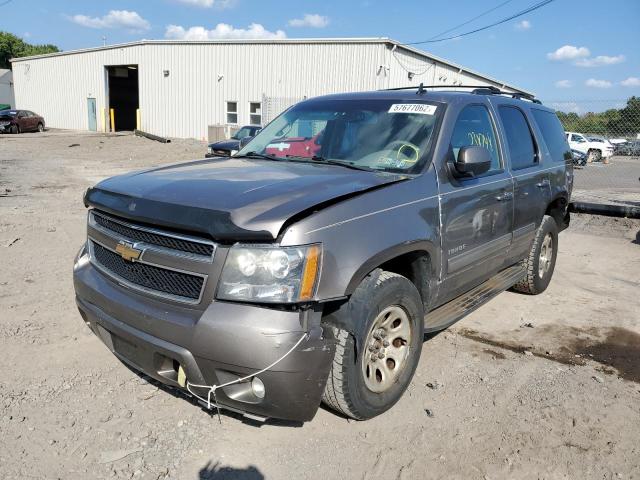 1GNSKBE00BR147335 - 2011 CHEVROLET TAHOE K150 BROWN photo 2