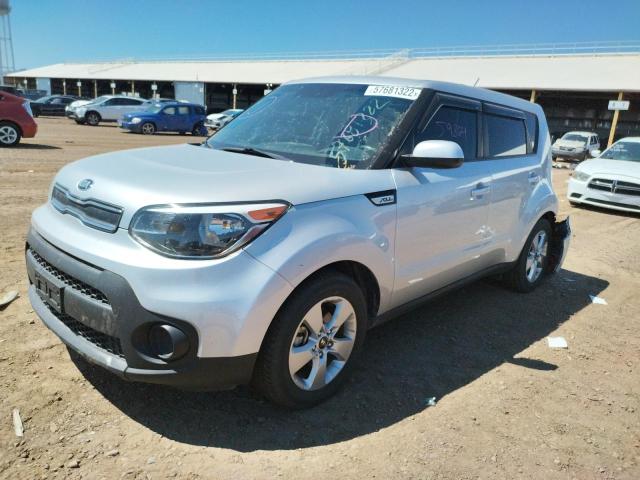 KNDJN2A23H7504031 - 2017 KIA SOUL SILVER photo 2