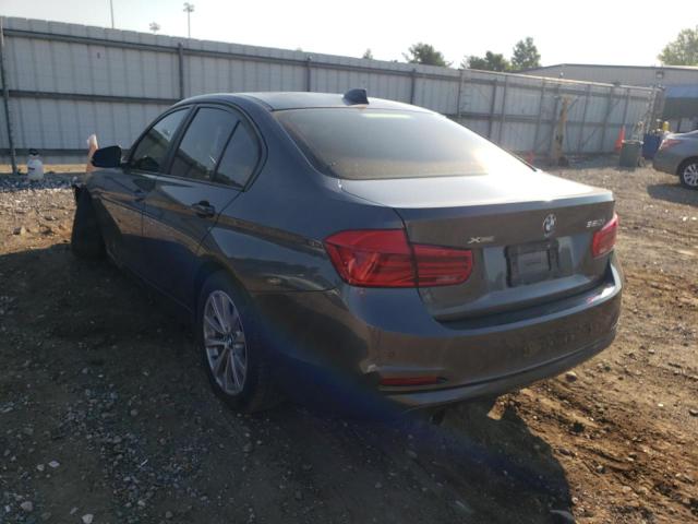 WBA8E5G52JNU45778 - 2018 BMW 320 XI GRAY photo 3