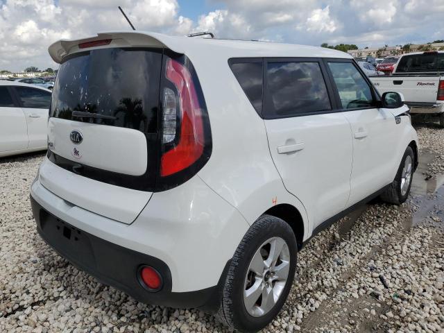 KNDJN2A25K7681221 - 2019 KIA SOUL WHITE photo 4