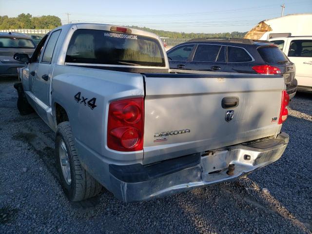 1D7HW48N05S279119 - 2005 DODGE DAKOTA QUA SILVER photo 3