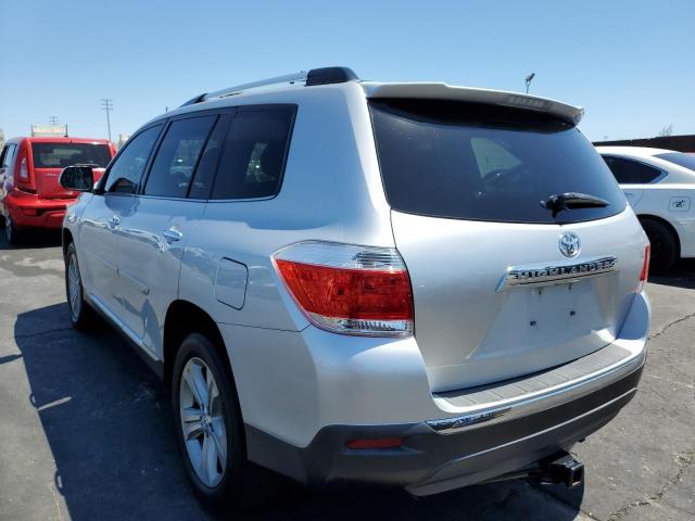 5TDDK3EH4CS152490 - 2012 TOYOTA HIGHLANDER SILVER photo 3