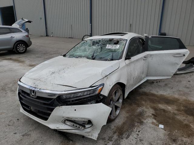 1HGCV1F96JA125382 - 2018 HONDA ACCORD TOU WHITE photo 2