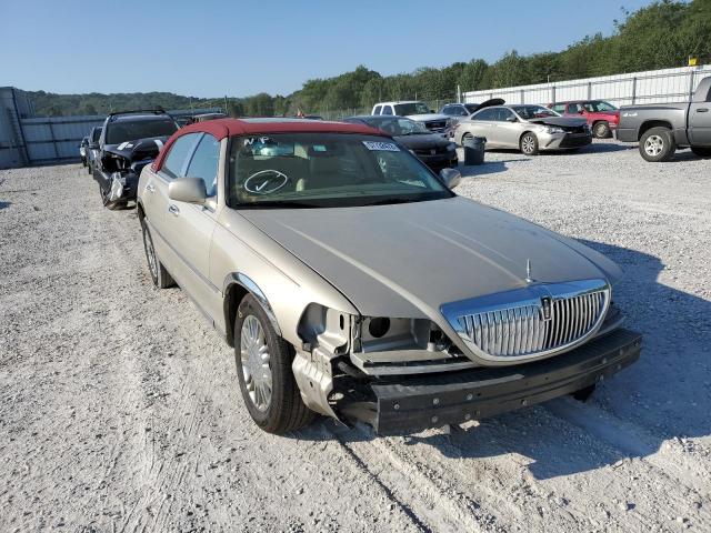 2LNHM82W88X663347 - 2008 LINCOLN TOWN CAR S GOLD photo 1