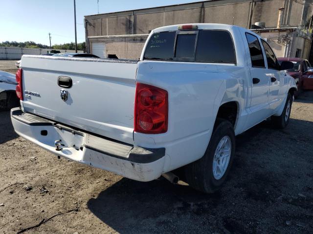 1D7HE48K77S107696 - 2007 DODGE DAKOTA QUA WHITE photo 4