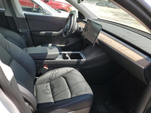 5YJYGDEE3MF250365 - 2021 TESLA MODEL Y أبيض صورة 5