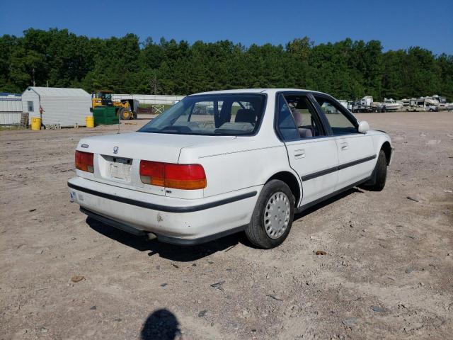 1HGCB7655PA065807 - 1993 HONDA ACCORD LX WHITE photo 4