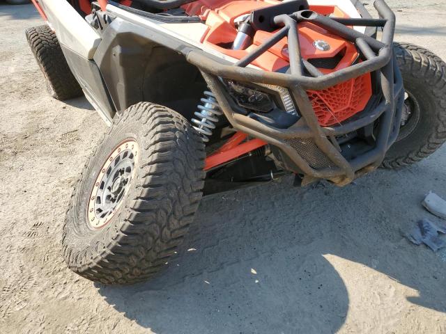 3JBVVAV45NK000149 - 2022 CAN-AM MAVERICK X TWO TONE photo 9