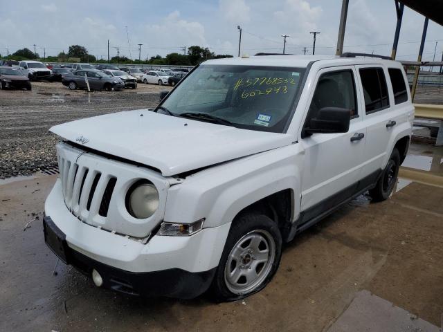 1C4NJPBB6CD602943 - 2012 JEEP PATRIOT WHITE photo 2