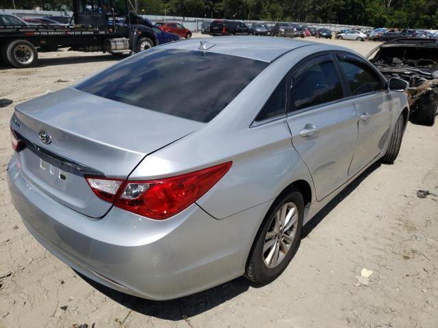 5NPEB4AC6DH689180 - 2013 HYUNDAI SONATA GLS SILVER photo 4