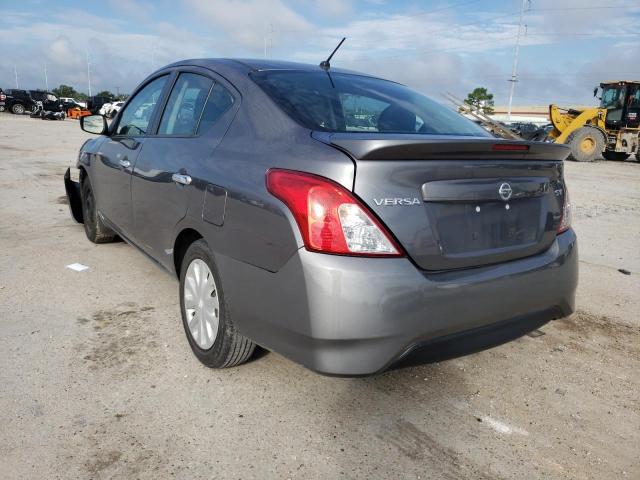 3N1CN7AP6JL858079 - 2018 NISSAN VERSA S GRAY photo 3