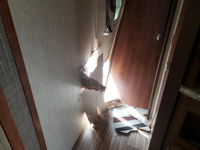 4YDT33524HT410145 - 2017 KEYSTONE PASSPORT BEIGE photo 10