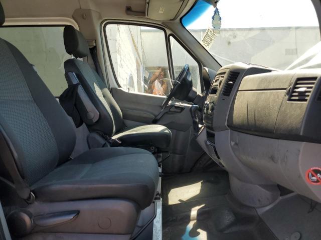 WD4PE7CC3C5657452 - 2012 MERCEDES-BENZ SPRINTER 2 WHITE photo 5