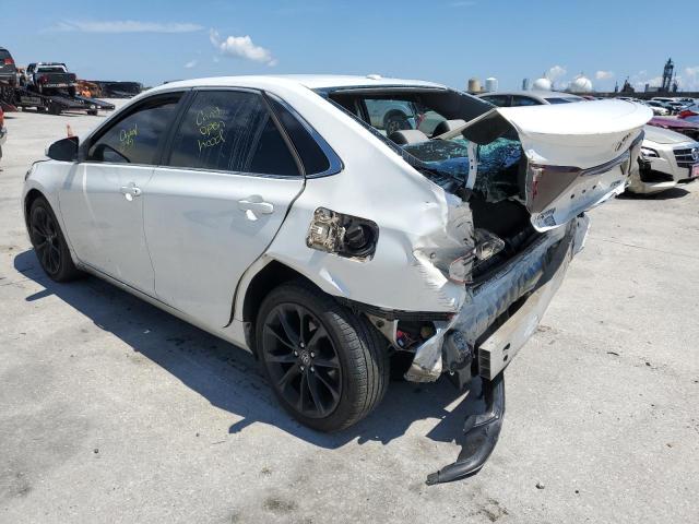 4T1BF1FK0FU032630 - 2015 TOYOTA CAMRY LE WHITE photo 3