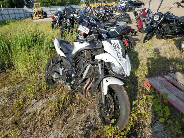 JKAEXEK18HDA09034 - 2017 KAWASAKI EX650 F WHITE photo 1