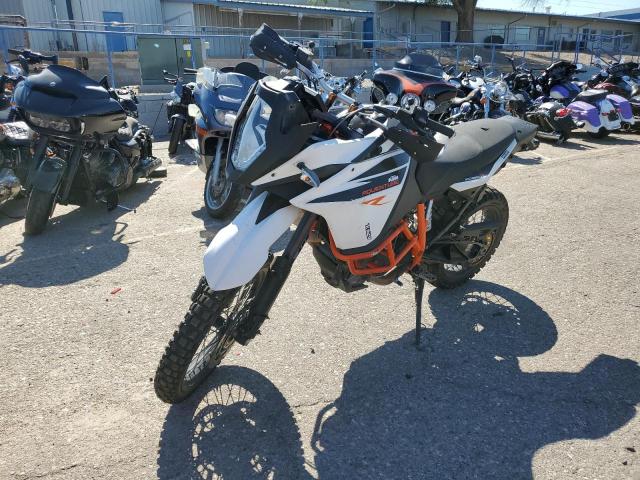 VBKV49405HM975685 - 2017 KTM 1090 ADVEN WHITE photo 2