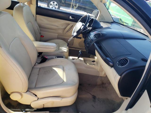 3VWPW31C39M500510 - 2009 VOLKSWAGEN NEW BEETLE 黑色 照片 5