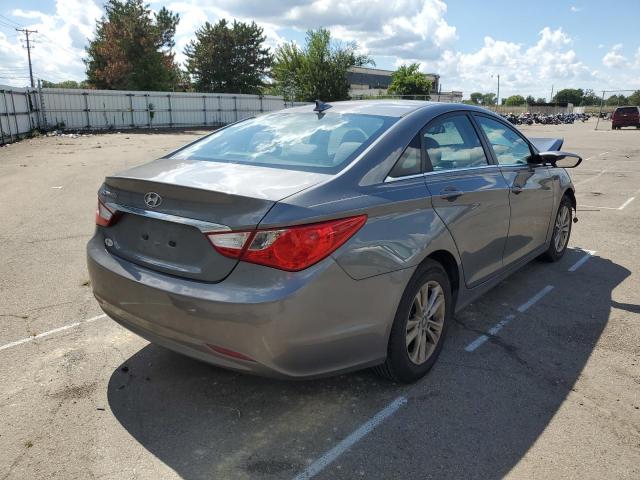 5NPEB4AC8DH730473 - 2013 HYUNDAI SONATA GLS GRAY photo 4