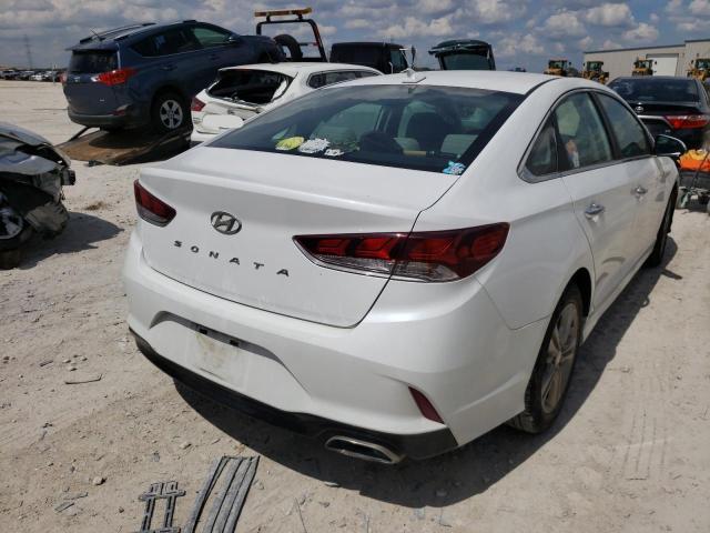 5NPE34AF7KH752730 - 2019 HYUNDAI SONATA LIM WHITE photo 4