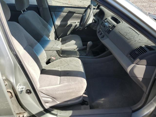 JTDBE32K630157644 - 2003 TOYOTA CAMRY LE SILVER photo 5