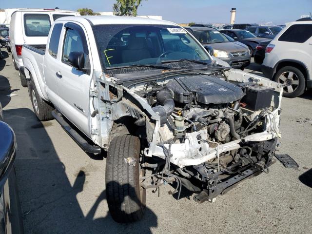 5TETU62N88Z511609 - 2008 TOYOTA TACOMA PRE WHITE photo 1