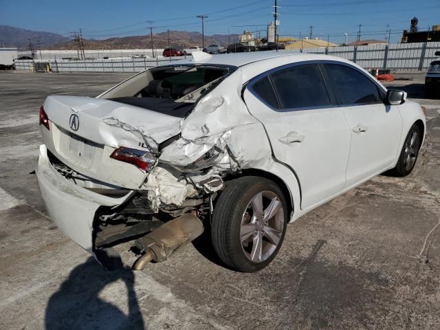 19VDE1F51FE008385 - 2015 ACURA ILX 20 PRE WHITE photo 4