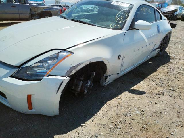 JN1AZ34D94T150981 - 2004 NISSAN 350Z COUPE WHITE photo 9