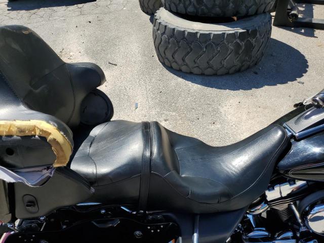 1HD1FCW126Y707064 - 2006 HARLEY-DAVIDSON FLHTCUI 黑色 照片 6