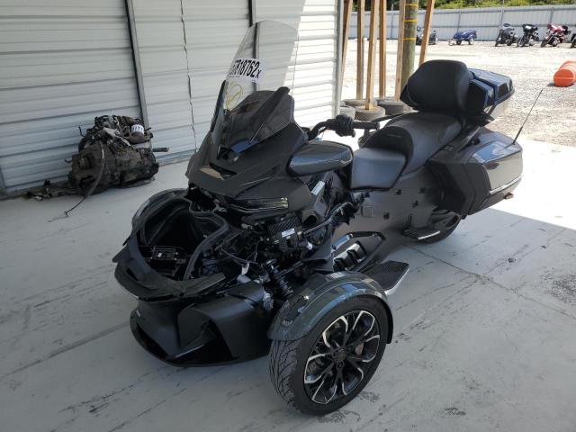 2BXNBDD46MV001645 - 2021 CAN-AM SPYDER ROA GRAY photo 2