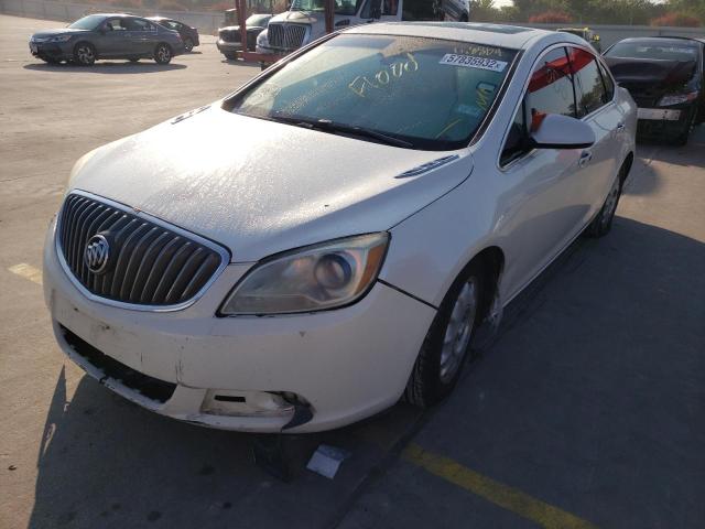 1G4PT5SV8D4158804 - 2013 BUICK VERANO PRE WHITE photo 2