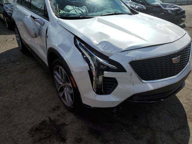 1GYFZFR41KF181953 - 2019 CADILLAC XT4 SPORT WHITE photo 9