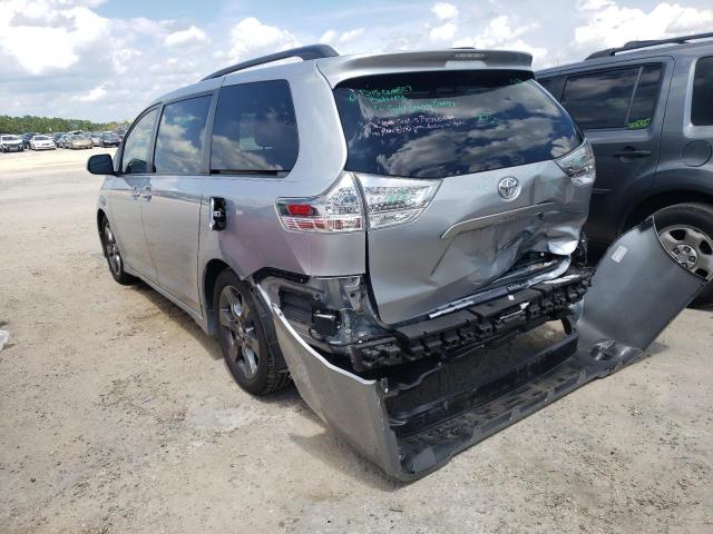 5TDXK3DC9GS695181 - 2016 TOYOTA SIENNA SE SILVER photo 3