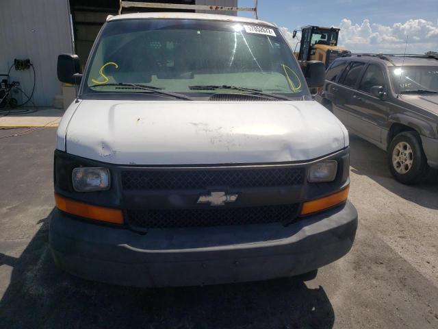 1GCEG15X531232072 - 2003 CHEVROLET EXPRESS G1 WHITE photo 10