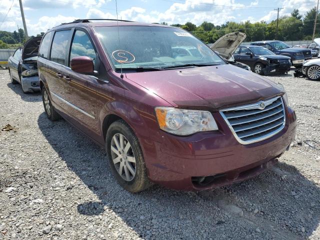 2A8HR54169R661391 - 2009 CHRYSLER TOWN & COU BURGUNDY photo 1