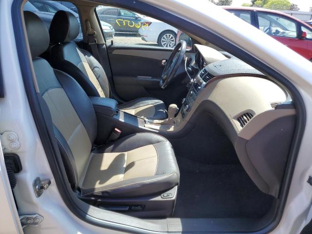 1G1ZE5E17BF394368 - 2011 CHEVROLET MALIBU LTZ თეთრი ფოტო 5
