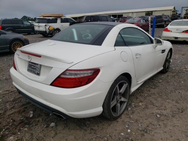 WDDPK4HA2FF107561 - 2015 MERCEDES-BENZ SLK 250 WHITE photo 4