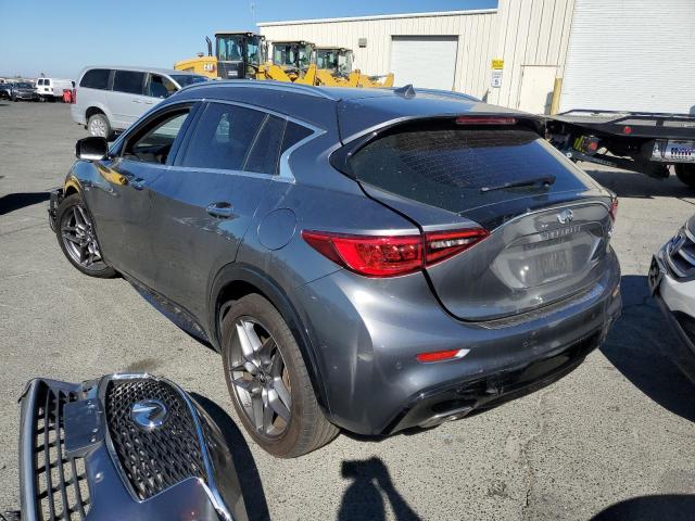 SJKCH5CP1JA044156 - 2018 INFINITI QX30 BASE GRAY photo 3