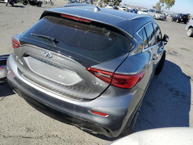 SJKCH5CP1JA044156 - 2018 INFINITI QX30 BASE GRAY photo 4