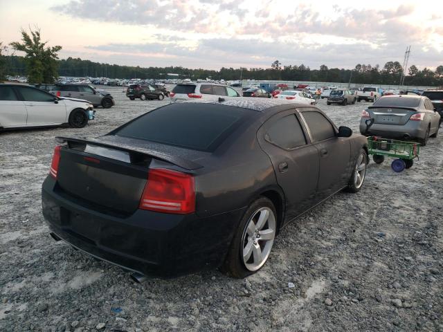 2B3KA73W98H133105 - 2008 DODGE CHARGER SR BLACK photo 4