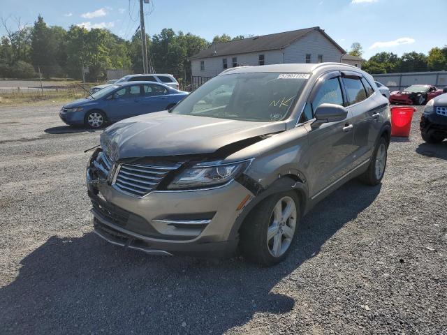 5LMCJ1D91HUL54924 - 2017 LINCOLN MKC PREMIE TAN photo 2